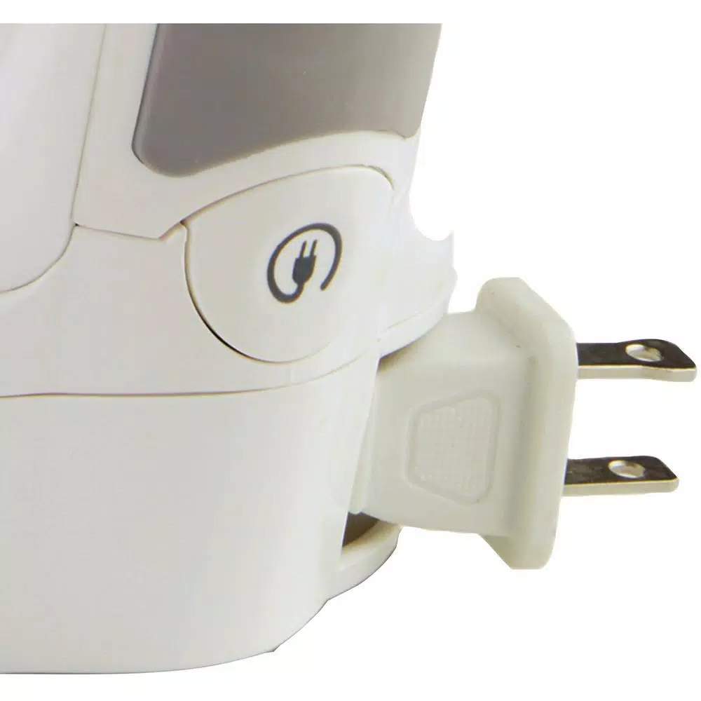 Best deal β Brentwood Appliances Steam Iron With Retractable Cord π - Image 7